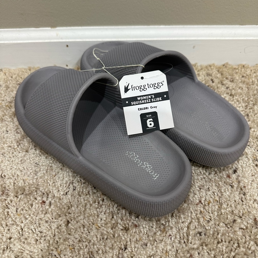 FROGG TOGGS Gray Slide Sandals